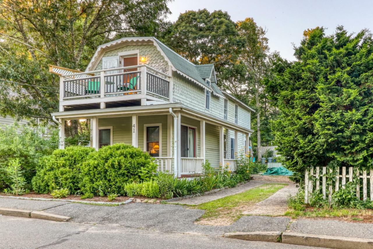 Oak Bluffs Cottage Exterior photo